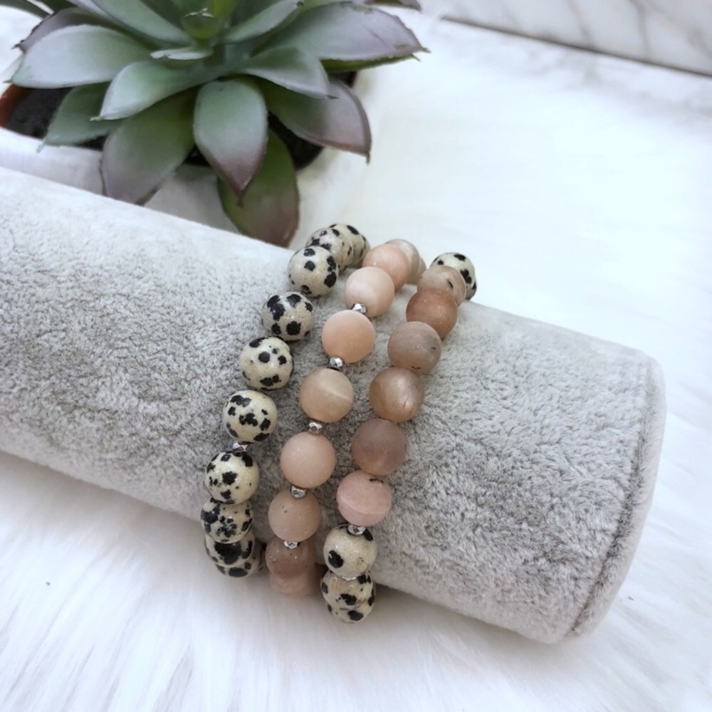 🎉13XHP🎉 Dalmatian & Moonstone Stretch Bracelets